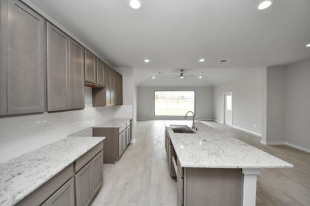 New construction Single-Family house 15006 Royal Leaf Dr, Cypress, TX 77429 plan 270 - image 7