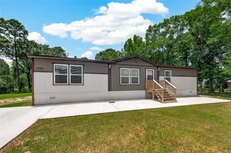 New construction Single-Family house 9910 Oak Leaf St, Baytown, TX 77521 - image