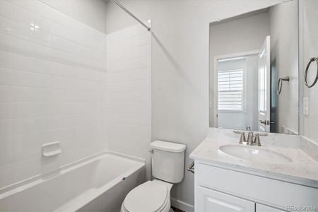 New construction Single-Family house 3302 N Highlands Creek Pkwy, Aurora, CO 80019 Silverthorne- photo 15 15