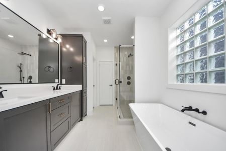 New construction Single-Family house 923 Fisher St, Unit A, Houston, TX 77018 - image 14