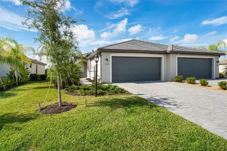New construction Single-Family house 5508 Sapphire Stone Cv, Bradenton, FL 34211 - image