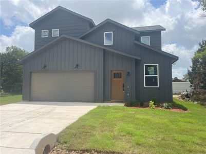 New construction Single-Family house 2215 Sabine Street, Granbury, TX 76048 - photo 0