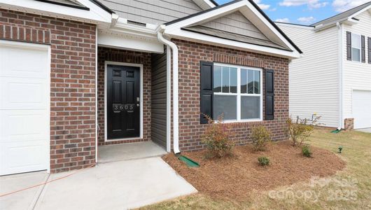 New construction Single-Family house 1117 Foxberry Ln, Unit 19, Maiden, NC 28650 null- photo 2 2