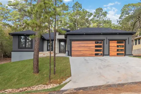 New construction Single-Family house 116 Keaau Ct, Bastrop, TX 78602 - image