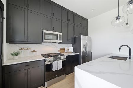 New construction Single-Family house 4603 Harrisburg Blvd, Unit D, Houston, TX 77011 - image 7