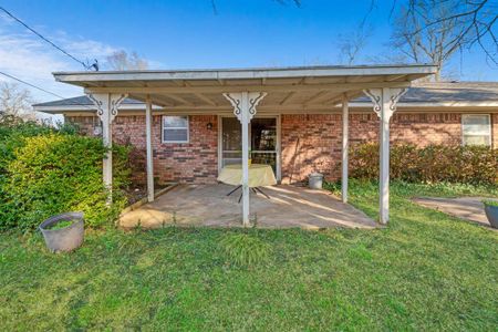 New construction Single-Family house 410 S Bois Darc St, Blossom, TX 75416 - image