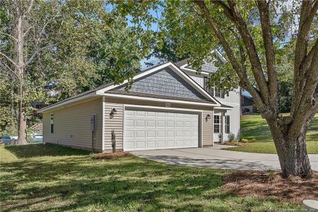 New construction Single-Family house 5900 End Pl, Fayetteville, NC 28314 - image