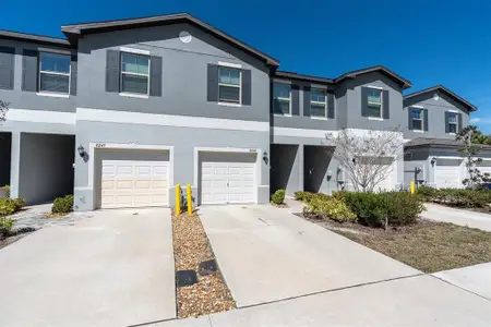 New construction Townhouse house 8249 Crescent Oaks Dr, New Port Richey, FL 34655 - image