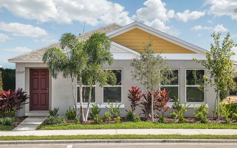 New construction Single-Family house 1022 Brimstone Circle, Winter Haven, FL 33884 - photo 0