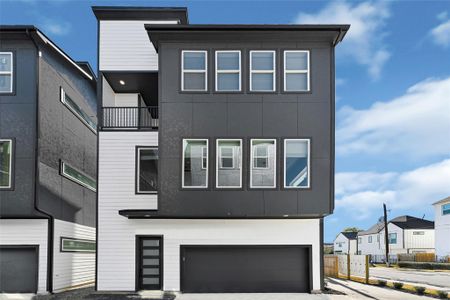 New construction Single-Family house 1936 Laverne St, Houston, TX 77080 - image