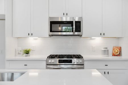 New construction Single-Family house 5635 Azores, Houston, TX 77091 - image 15