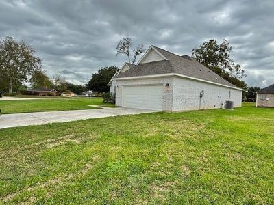 New construction Single-Family house 252 Freeman Boulevard, West Columbia, TX 77486 - photo 0