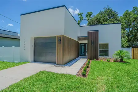 New construction Single-Family house 12680 N Central Ave, Tampa, FL 33612 - image