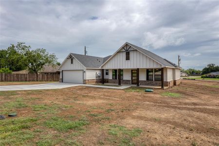 New construction Single-Family house 232 Prairie St, Jacksboro, TX 76458 - image