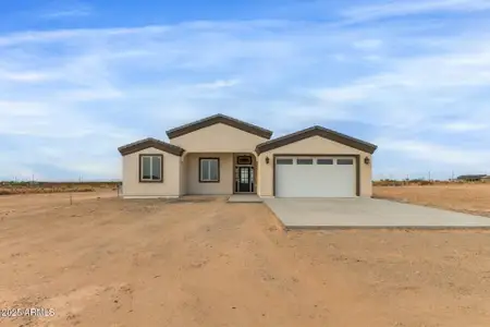 New construction Single-Family house 37182 W Raymond St, Tonopah, AZ 85354 - image