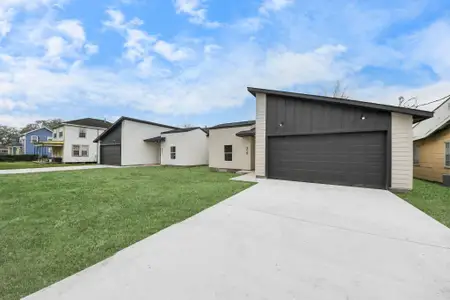 New construction Single-Family house 319 E Gulf St, Baytown, TX 77520 - image