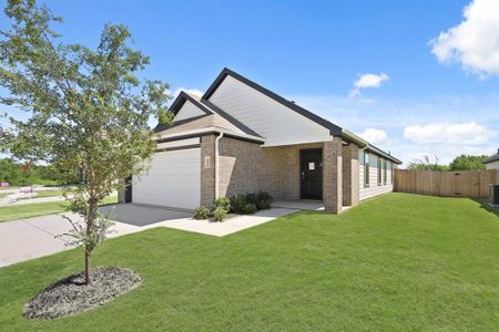 New construction Single-Family house 10613 Stag Ln, Fort Worth, TX 76036 plan The Pinewood - image