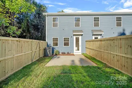 New construction Townhouse house 2910 Dogwood Ave, Charlotte, NC 28206 - image 17