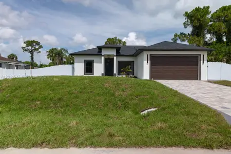 New construction Single-Family house 405 Roosevelt Ave, Lehigh Acres, FL 33936 - image
