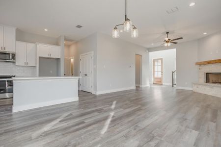 New construction Single-Family house Springtown, TX 76082 plan The San Gabriel - image 11