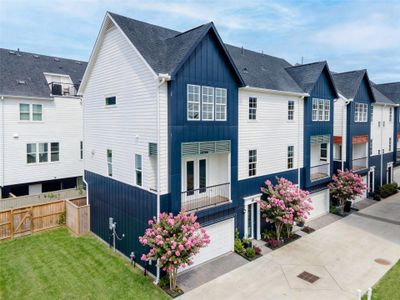 New construction Townhouse house 735 Bringhurst St, Houston, TX 77020 - image