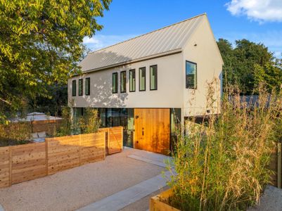 New construction Single-Family house 2014 Gathright Cv, Unit B, Austin, TX 78704 - image