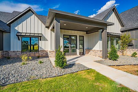 New construction Single-Family house 554 Helena Dr, Granbury, TX 76048 - image