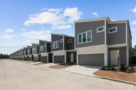 New construction Single-Family house 9618 Habitat St, Houston, TX 77075 - image