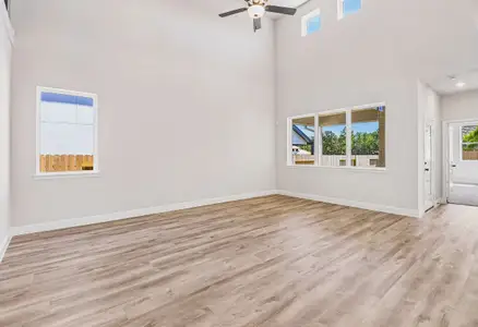 New construction Single-Family house 26707 Texas Lantana Ln, Montgomery, TX 77316 plan 3039 Elevation B - image 9