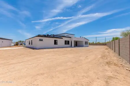 New construction Single-Family house 3335 W Desert Dawn Dr, Phoenix, AZ 85083 - image