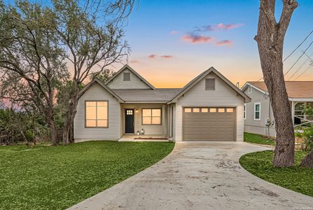 New construction Single-Family house 1454 Laurie Dr, Canyon Lake, TX 78133 - image