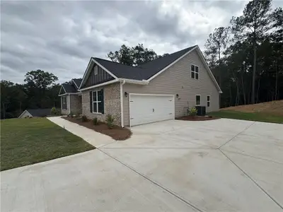 New construction Single-Family house 5381 Tuscany Dr, Douglasville, GA 30135 - image
