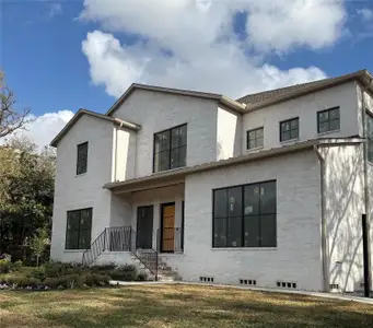 New construction Single-Family house 2341 Maroneal St, Houston, TX 77030 - image