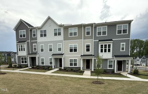 New construction Townhouse house 1764 Yellow Bloom Trl, Apex, NC 27502 null- photo 0