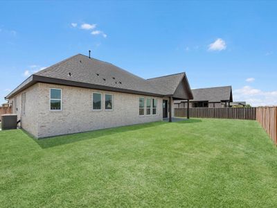 New construction Single-Family house 10006 Goliad Dr, Mont Belvieu, TX 77523 - image 4