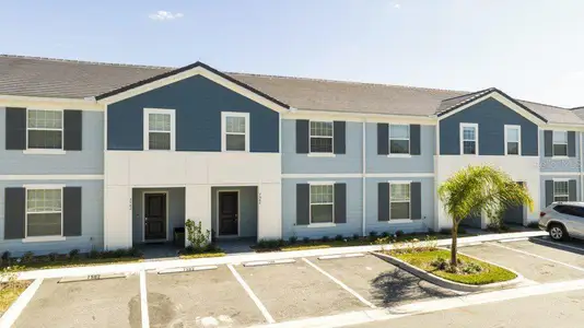 New construction Townhouse house 7586 Oak Spring Ln, Davenport, FL 33837 - image