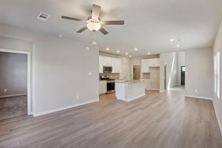 New construction Single-Family house 511 Ridgedale Dr, Princeton, TX 75071 The Olympic- photo 10 10