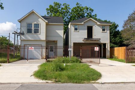 New construction Townhouse house 7750 Avenue J, Houston, TX 77012 - photo 0