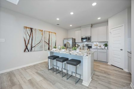 New construction Single-Family house 11135 Schmidt Ln, Converse, TX 78109 plan Matagorda - image 10