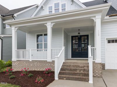 003-1280x960-front-porch