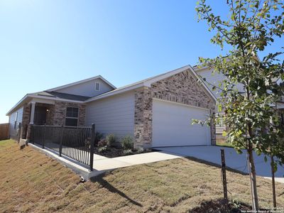 New construction Single-Family house 10418 White Hart Ln, Converse, TX 78109 plan Primrose - 30' Smart Series - image