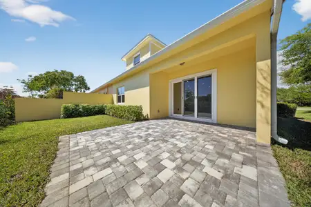 New construction Single-Family house 1805 Bridgepointe Cir, Unit 1, Vero Beach, FL 32967 - image