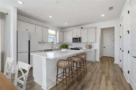 New construction Single-Family house 2015 Amelia Bay Pl, Valrico, FL 33596 - image 5
