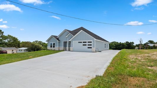 New construction Single-Family house 1874 Burleson, Brenham, TX 77833 - image
