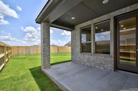 New construction Single-Family house 128 Red Oak, Castroville, TX 78009 Monet Plan- photo 15 15