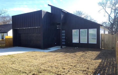 New construction Single-Family house 1402 Adelaide Dr, Dallas, TX 75216 - photo 0