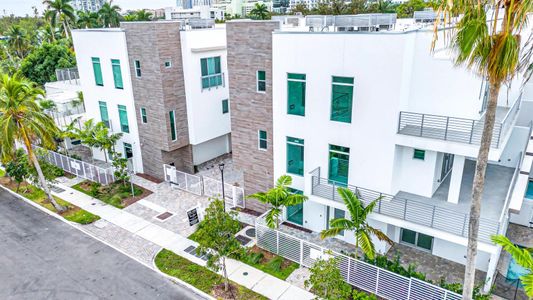 New construction Townhouse house 12 Southeast 10th Avenue, Fort Lauderdale, FL 33301 - photo 0