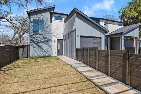 Full fenced in front yard