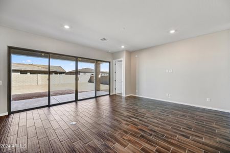 New construction Single-Family house 12320 W Luxton Ln, Avondale, AZ 85323 The Walthall- photo 3 3