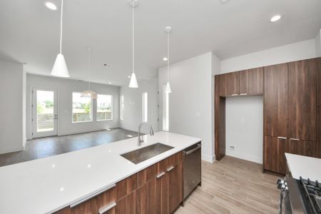 New construction Single-Family house 13109 Moncloa Dr, Houston, TX 77047 - image 6